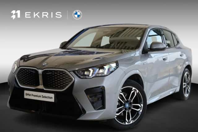 BMW iX2 (2025) thumbnail 1