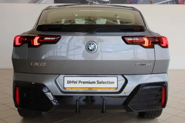 BMW iX2 (2025) thumbnail 6