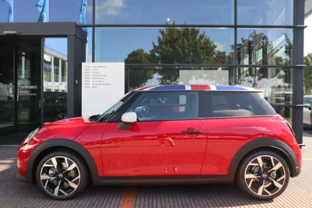 MINI Cooper S (2026) thumbnail 3