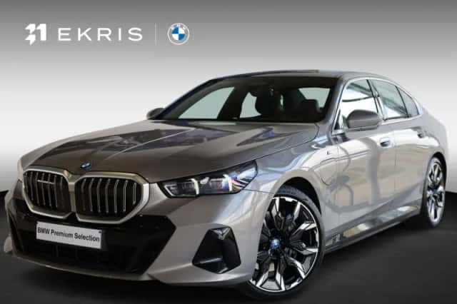 BMW 5-Serie (2024) thumbnail 1