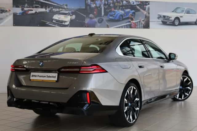 BMW 5-Serie (2024) thumbnail 2