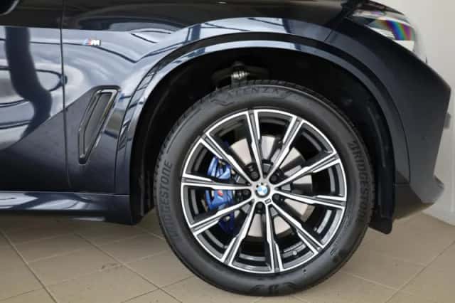 BMW X5 (2021) thumbnail 6