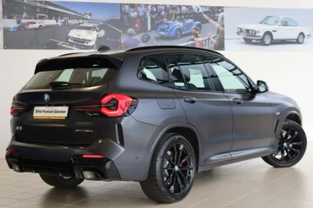BMW X3 (2022) thumbnail 2