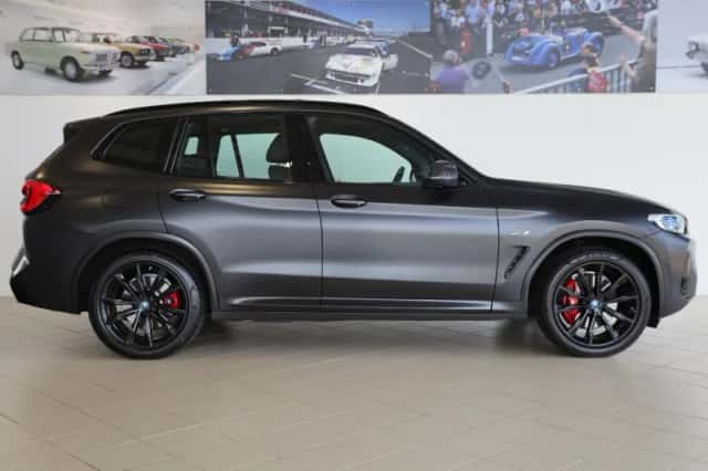 BMW X3 (2022) thumbnail 3