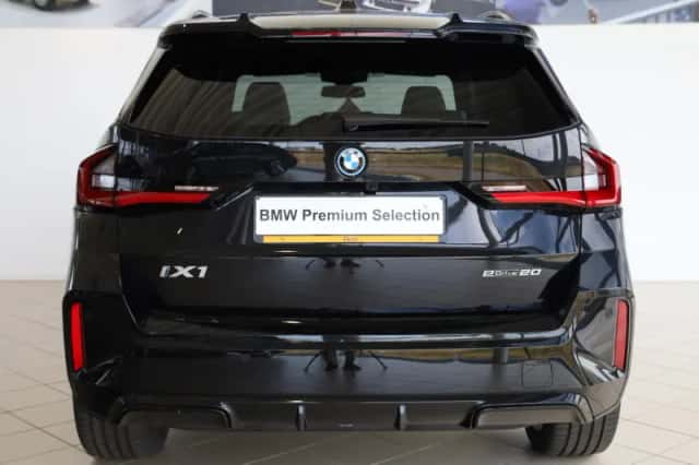 BMW iX1 (2026) thumbnail 5