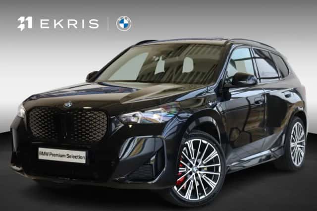 BMW iX1 (2026) thumbnail 1