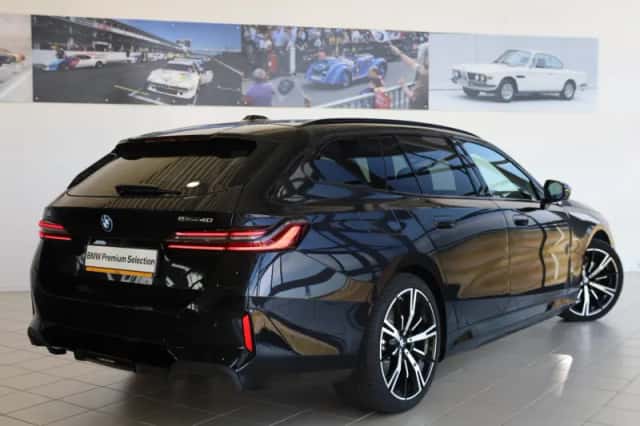 BMW i5 (2026) thumbnail 2