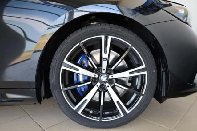 BMW i5 (2026) thumbnail 6