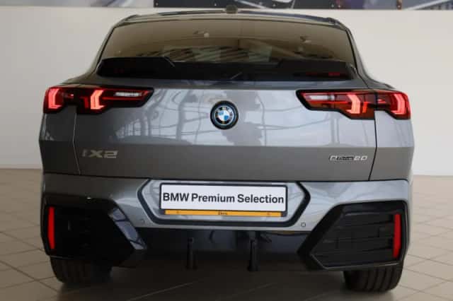 BMW iX2 (2026) thumbnail 5