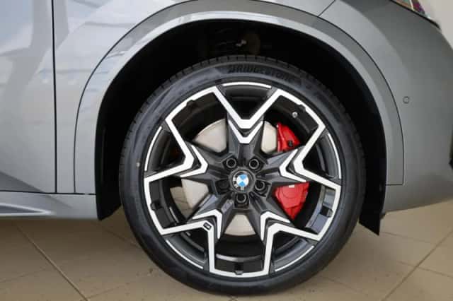 BMW iX2 (2026) thumbnail 6