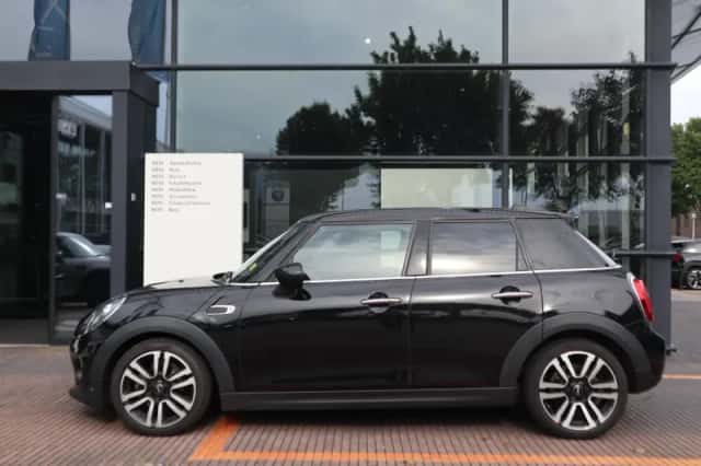 MINI Cooper (2020) thumbnail 3