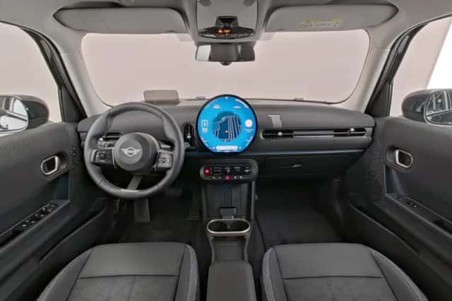 MINI Cooper (2025) thumbnail 3