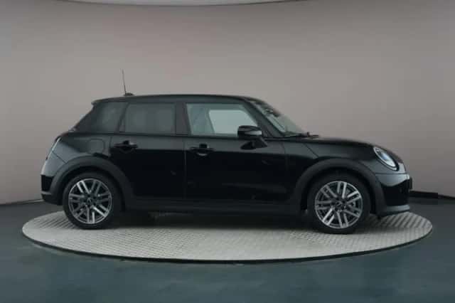 MINI Cooper (2025) thumbnail 5