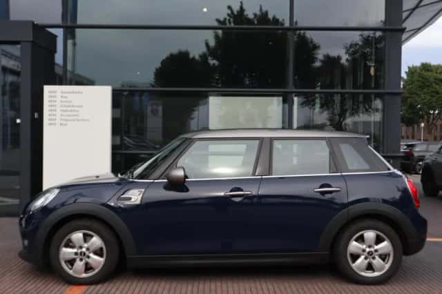 MINI Cooper (2017) thumbnail 6