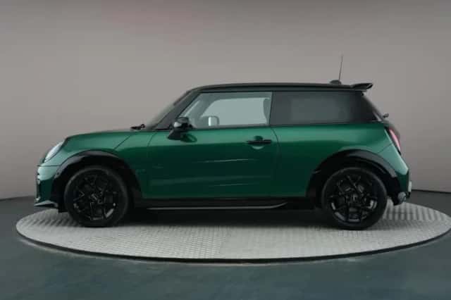 MINI Cooper (2025) thumbnail 3