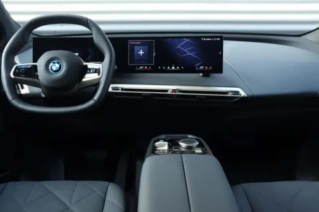 BMW iX (2026) thumbnail 11