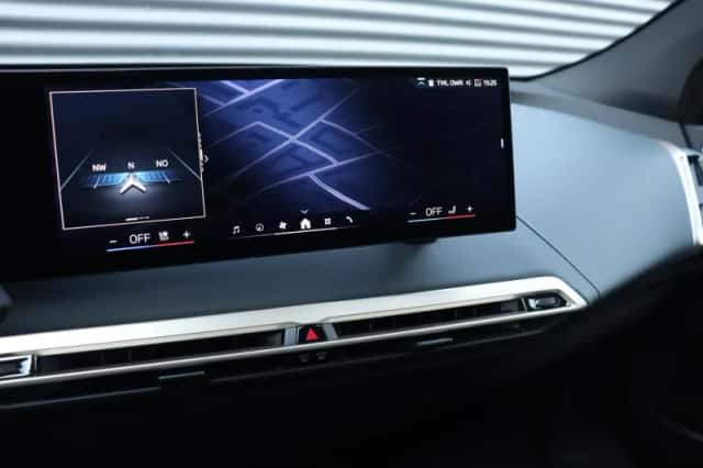 BMW iX (2026) thumbnail 17