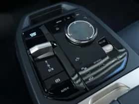 BMW iX (2026) thumbnail 18