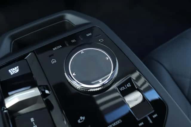 BMW iX (2026) thumbnail 20
