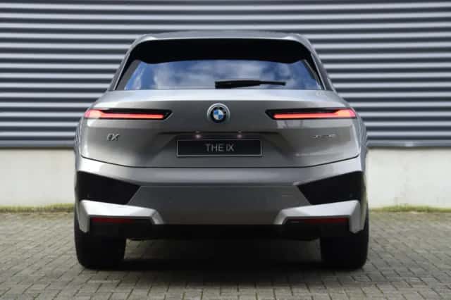 BMW iX (2026) thumbnail 4