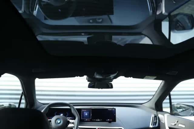 BMW iX (2026) thumbnail 32