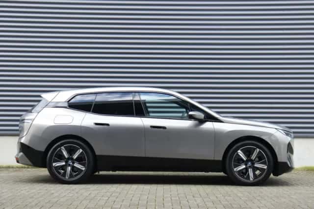 BMW iX (2026) thumbnail 5