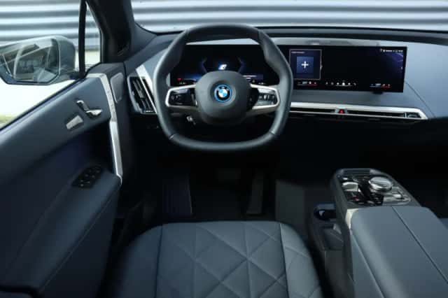 BMW iX (2026) thumbnail 9