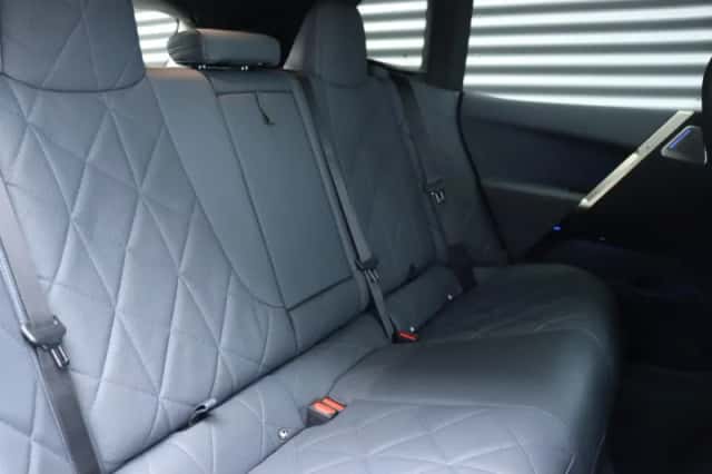 BMW iX (2026) thumbnail 10