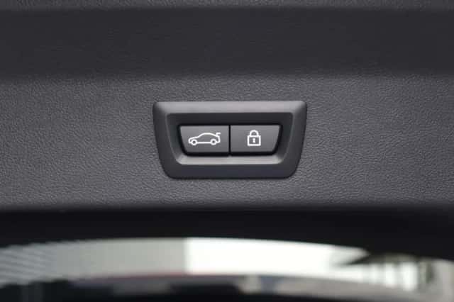 BMW X3 (2023) thumbnail 12