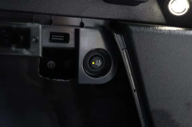 BMW X3 (2023) thumbnail 13