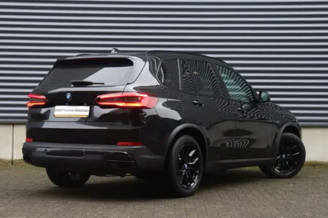 BMW X5 (2022) thumbnail 2