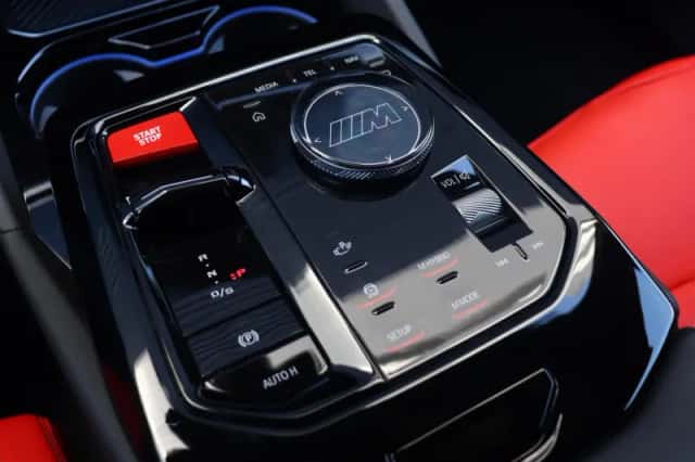 BMW M5 (2025) thumbnail 18