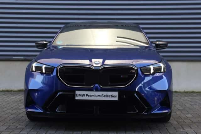 BMW M5 (2025) thumbnail 3