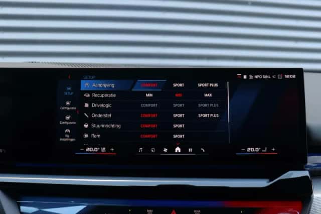 BMW M5 (2025) thumbnail 27