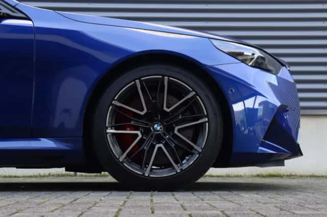 BMW M5 (2025) thumbnail 6