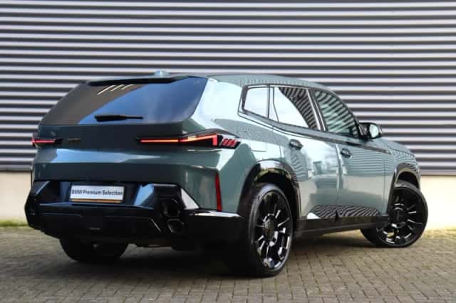 BMW XM (2023) thumbnail 2