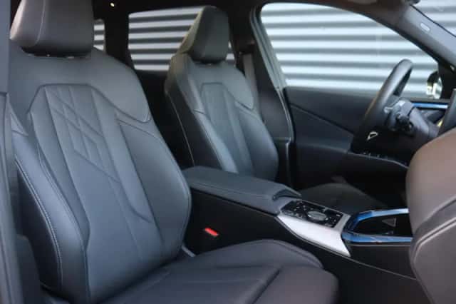 BMW X3 (2024) thumbnail 8