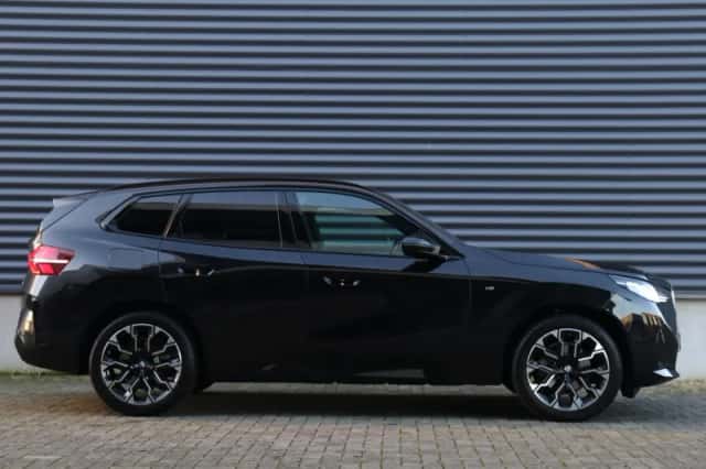 BMW X3 (2024) thumbnail 5