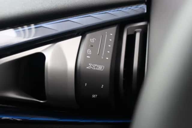 BMW X3 (2026) thumbnail 32