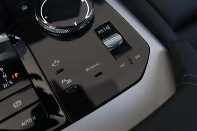 BMW X3 (2026) thumbnail 21