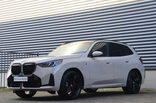 BMW X3 (2026) thumbnail 42
