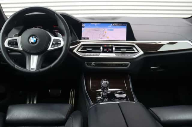 BMW X5 (2019) thumbnail 11