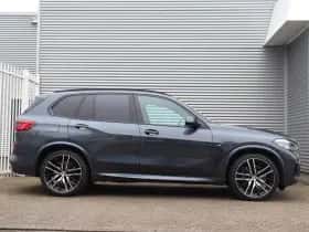 BMW X5 (2019) thumbnail 5