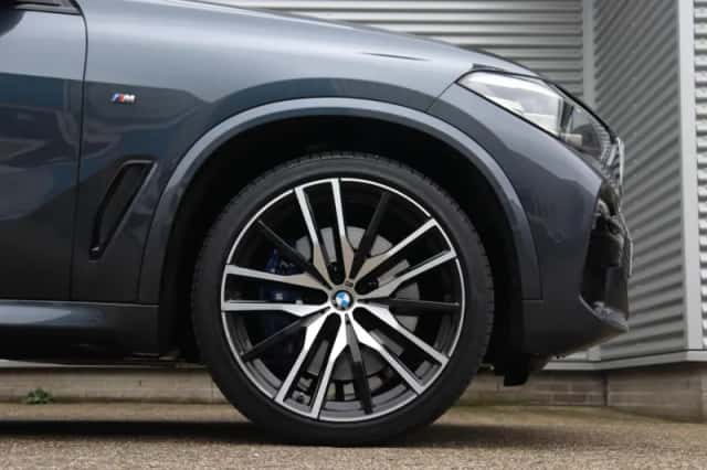 BMW X5 (2019) thumbnail 6