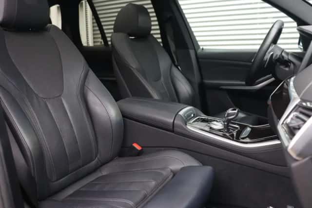 BMW X5 (2019) thumbnail 8