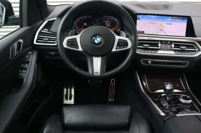 BMW X5 (2019) thumbnail 9