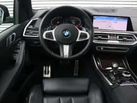 BMW X5 (2019) thumbnail 9