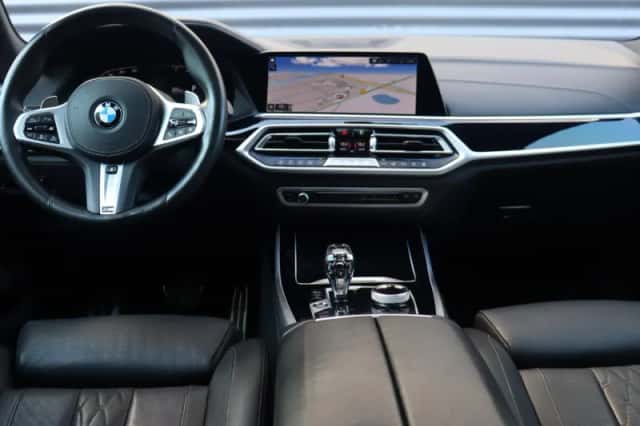 BMW X7 (2021) thumbnail 11