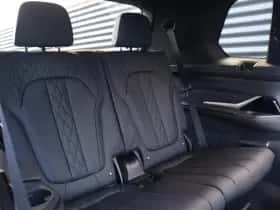 BMW X7 (2021) thumbnail 12