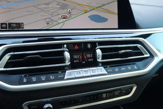 BMW X7 (2021) thumbnail 22